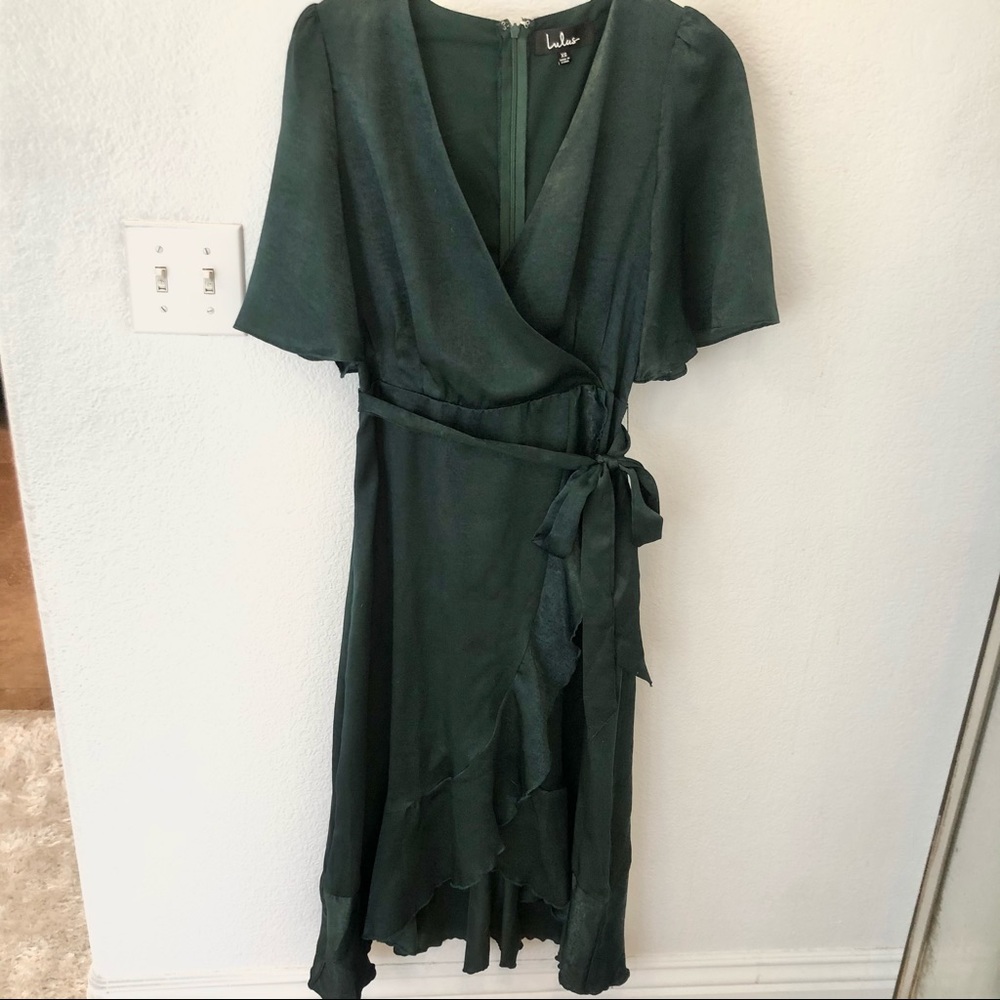 Lulu’s Green Silk Wrap Midi Dress